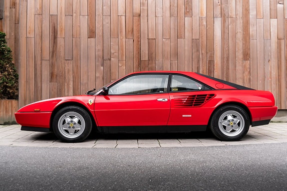 Ferrari Mondial 6 of 30