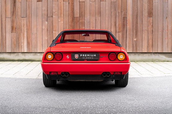 Ferrari Mondial 9 of 30