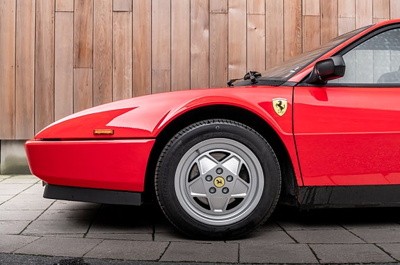 Ferrari Mondial 15 of 30