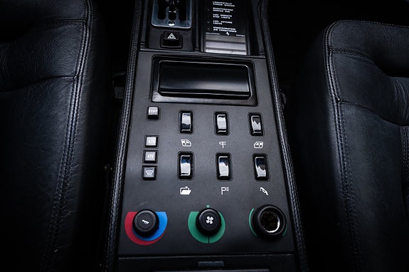 Ferrari Mondial 30 of 30