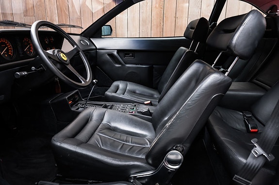 Ferrari Mondial 22 of 30