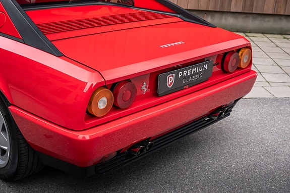 Ferrari Mondial 13 of 30