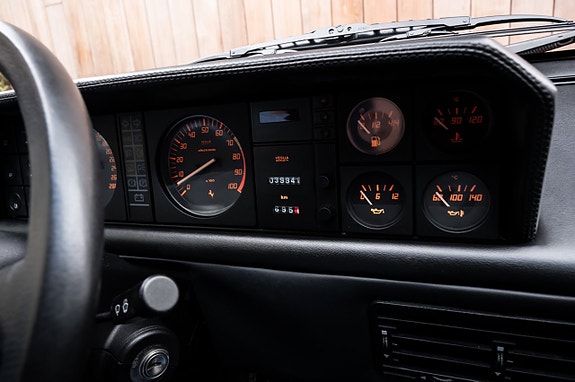 Ferrari Mondial 27 of 30
