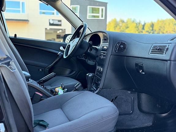 Saab 9-5 7 of 30