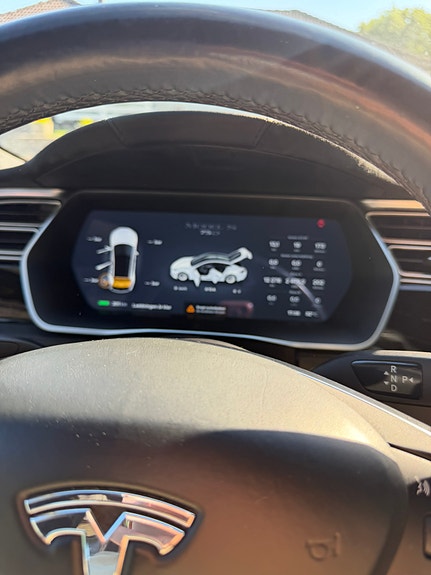 Tesla Model S 9 of 11