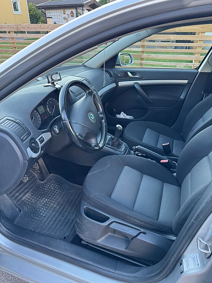 Skoda Octavia 3 of 5