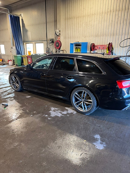 Audi A6 2 of 7