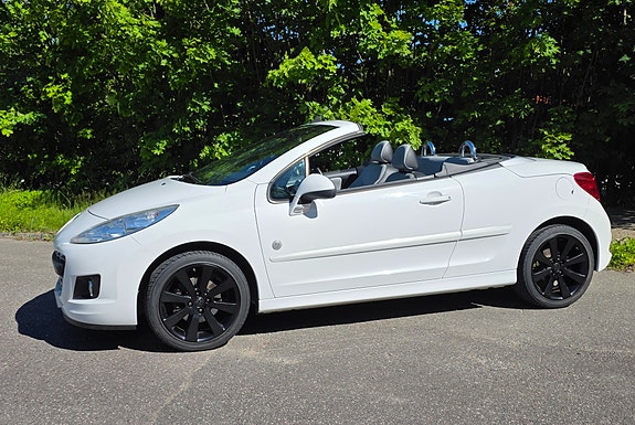 Peugeot 207 CC 2 of 5