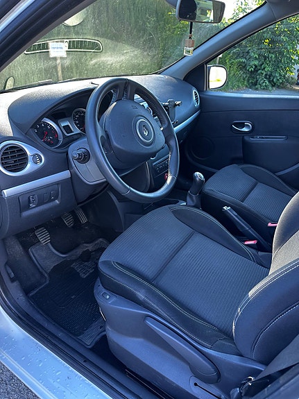 Renault Clio 10 of 10