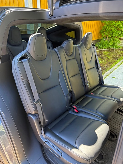 Tesla Model X 5 of 5