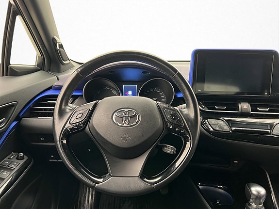 Toyota C-HR 13 of 30