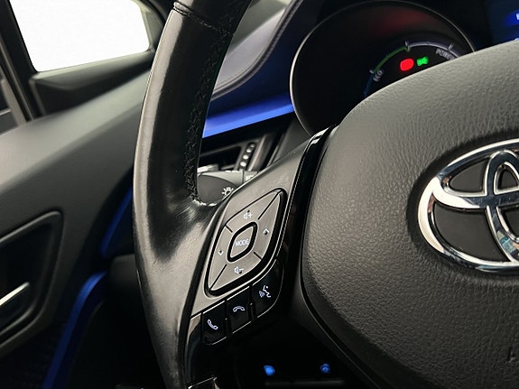 Toyota C-HR 16 of 30