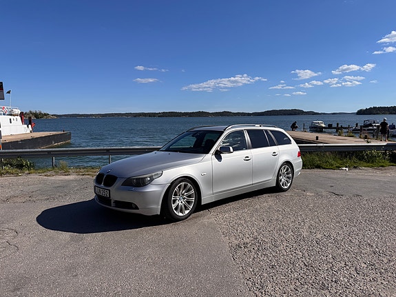 BMW 525d 2 of 5