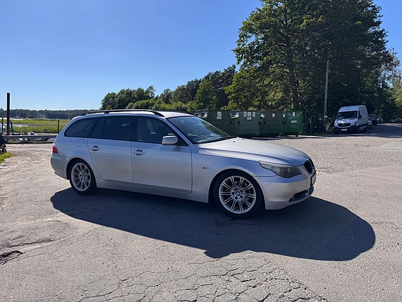 BMW 525d 4 of 5