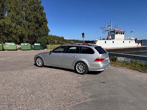 BMW 525d 3 of 5