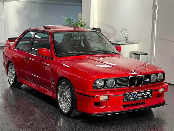 BMW M3 4 of 5