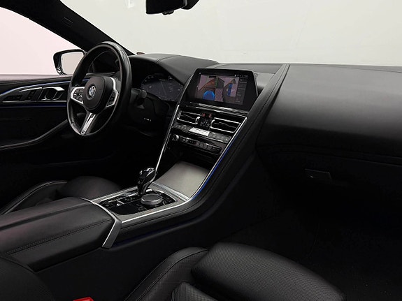BMW M850i 14 of 21