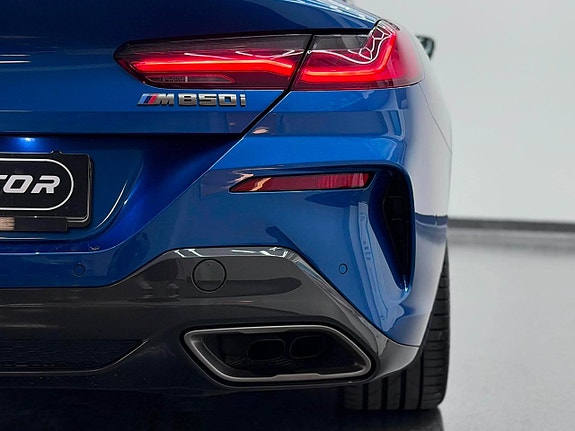 BMW M850i 9 of 21