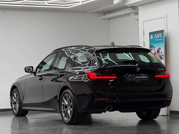 BMW 320d 3 of 5