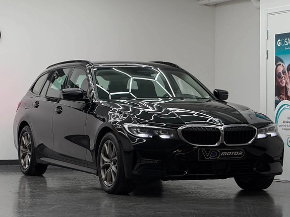 BMW 320d 4 of 5