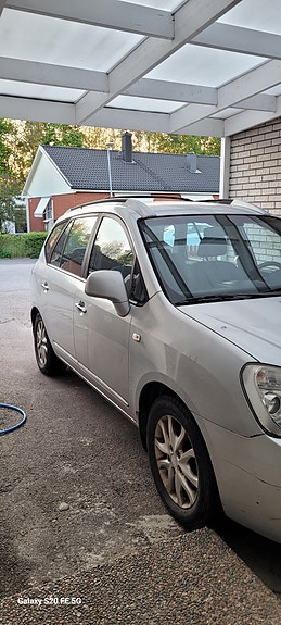 Kia Carens 3 of 4