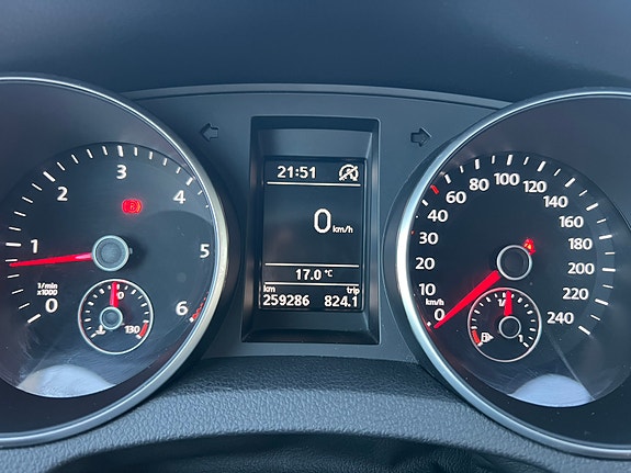 Volkswagen Golf VI 11 of 17
