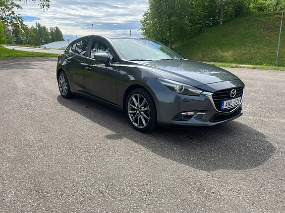 Mazda 2018