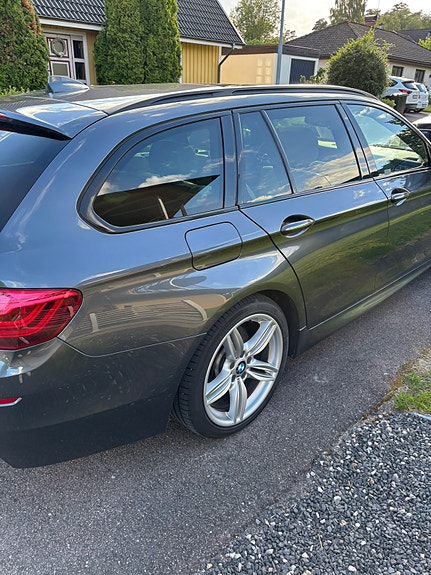 BMW 530d 2 of 5