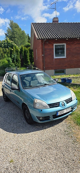 Renault Clio 2 of 5