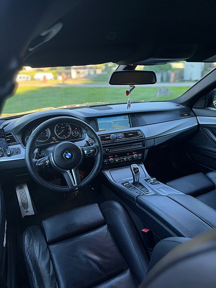 BMW 520d 9 of 12