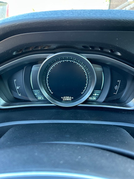 Volvo V40 Cross Country 3 of 5