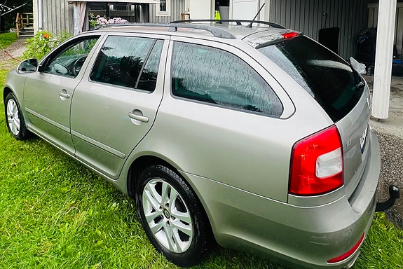 Skoda Octavia 3 of 5