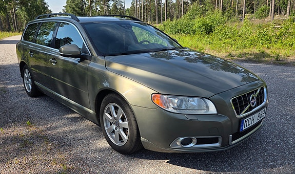 Volvo V70 4 of 12