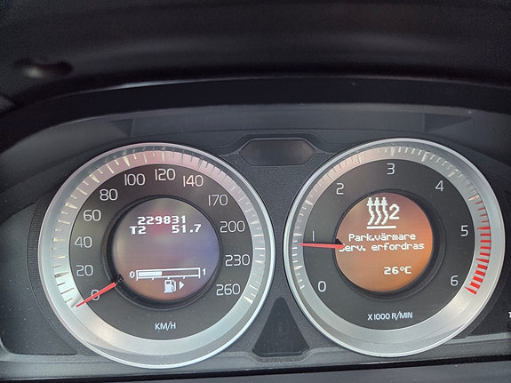 Volvo V70 11 of 12