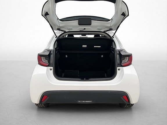 Toyota Yaris 16 of 30