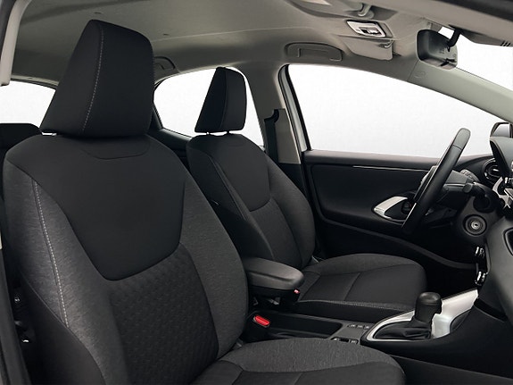 Toyota Yaris 14 of 30