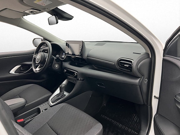 Toyota Yaris 15 of 30