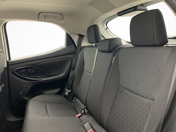Toyota Yaris 17 of 30