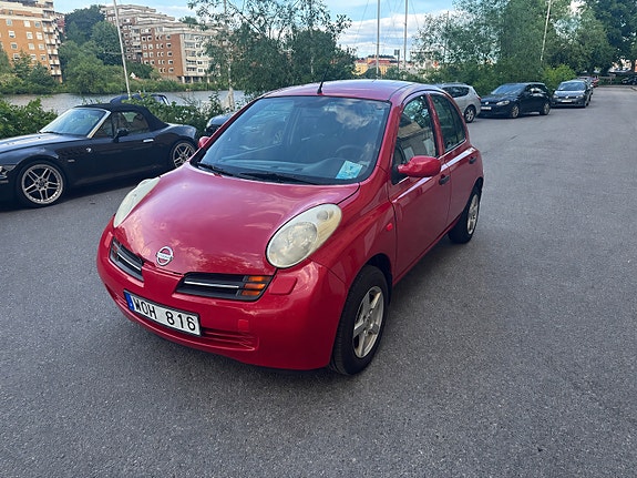 Nissan Micra 2 of 5
