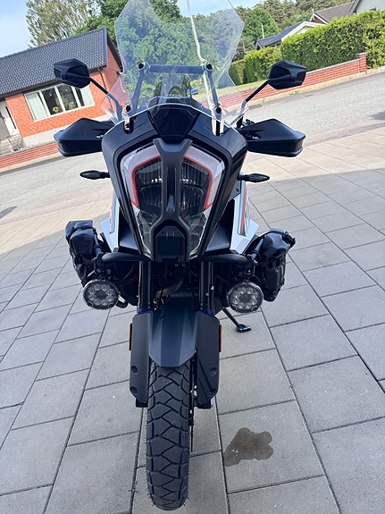 KTM 1290 SUPER ADVENTURE S 4 of 5