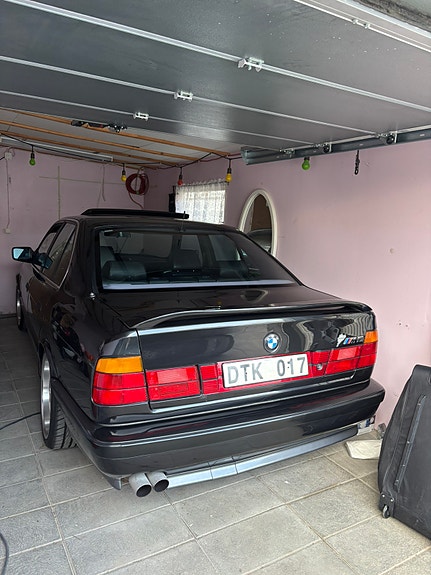 BMW M5 5 of 5