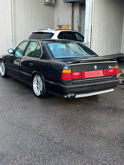 BMW M5 7 of 9