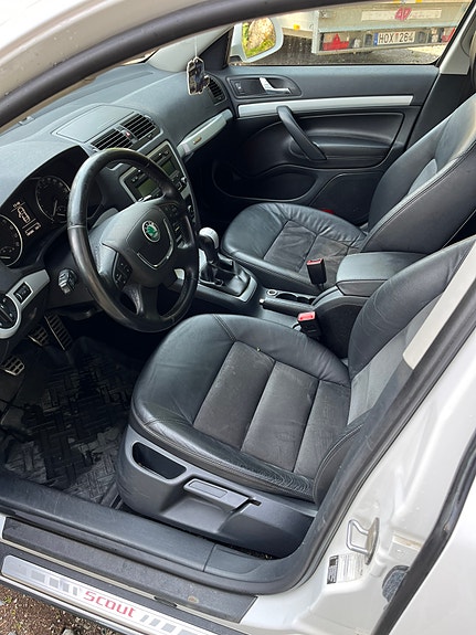 Skoda Octavia Scout 5 of 5