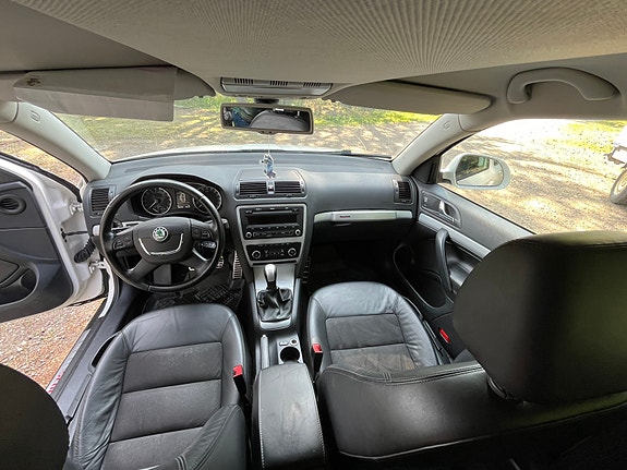 Skoda Octavia Scout 7 of 7
