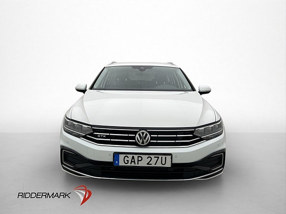 Volkswagen Passat 2 of 5