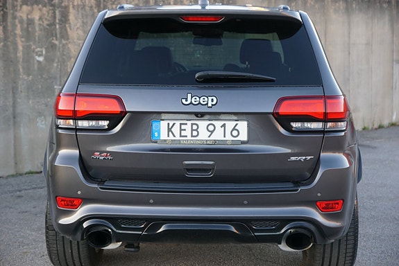 Jeep Grand Cherokee 12 of 29