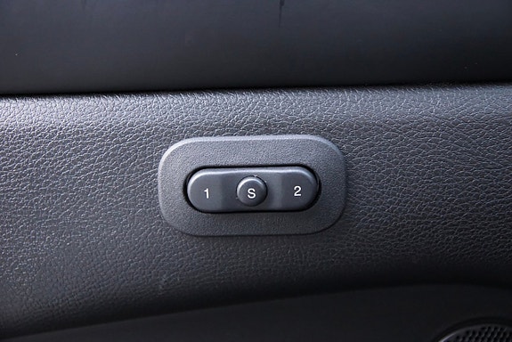 Jeep Grand Cherokee 19 of 29