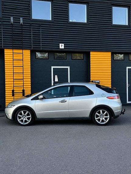 Honda Civic 3 of 5