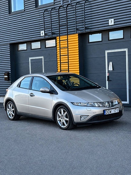 Honda Civic 2 of 5