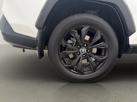Toyota RAV4 12 of 30
